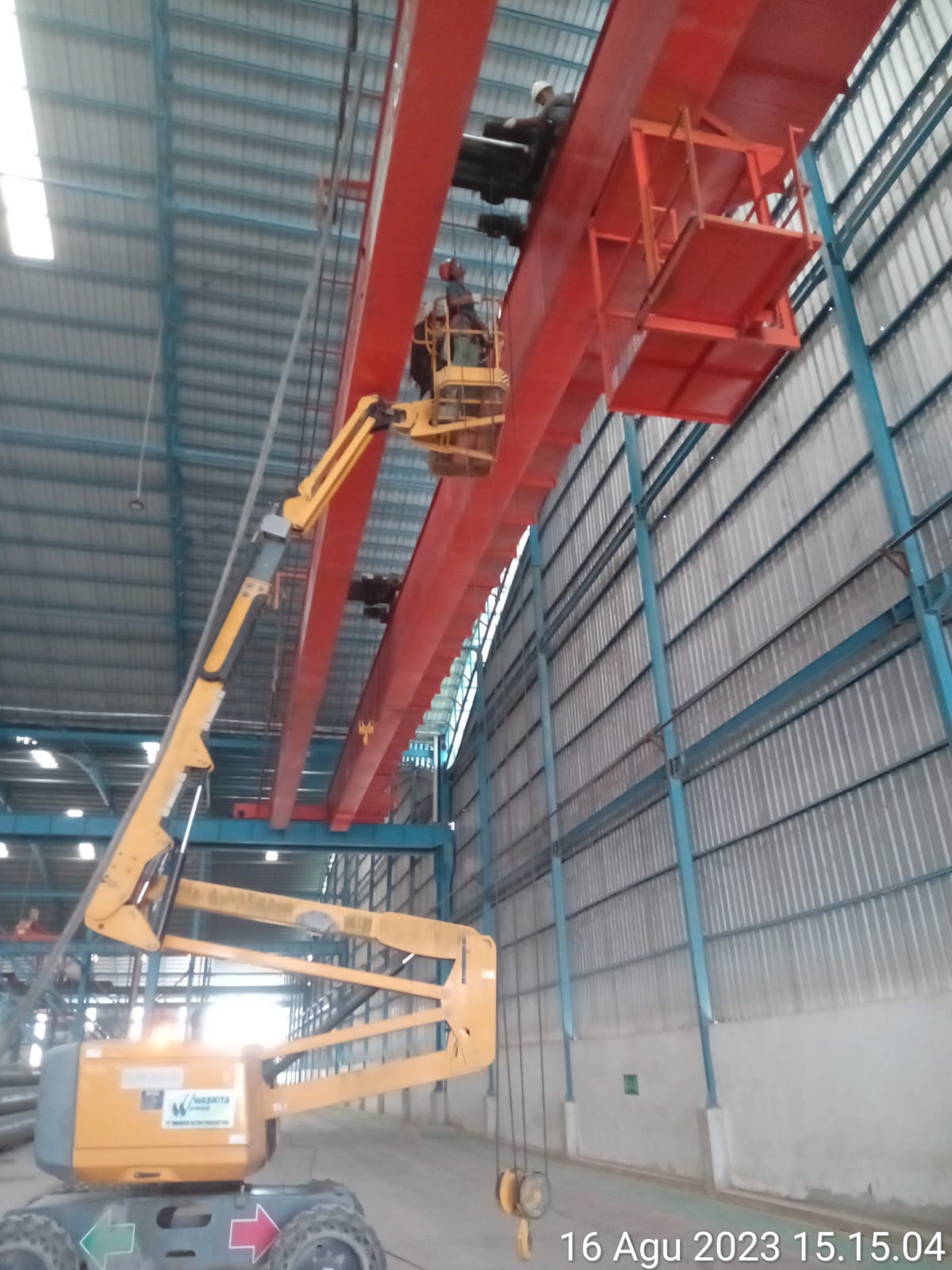 Pekerjaan Operator Boomlift di Ketinggian