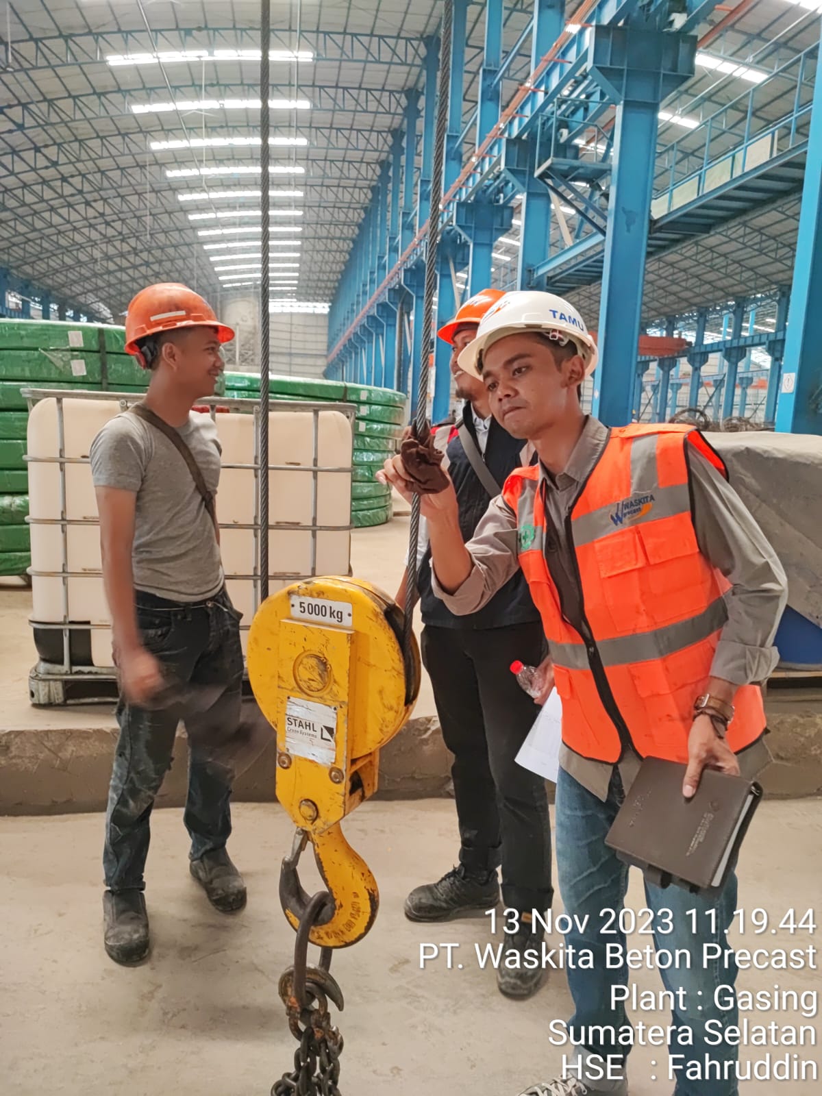 Inspeksi Wire Rope & Hook Overhead Crane