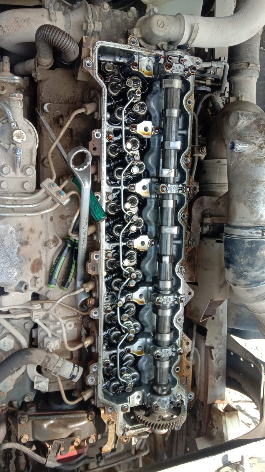 Rebuild Mesin Diesel Heavy Equipment