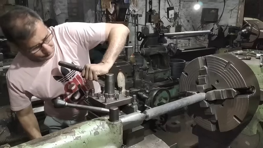 Machining Bubut Poros Presisi Workshop Subang