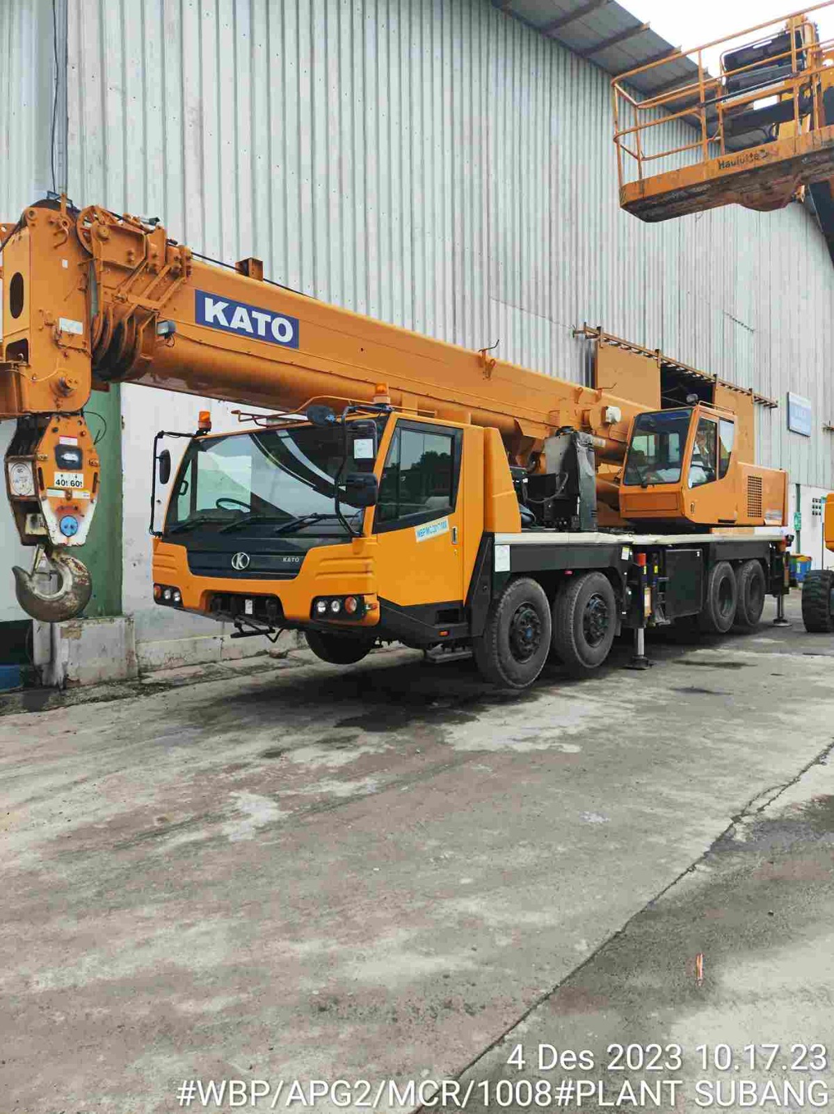 Operasional Mobile Crane dan Erection Struktur